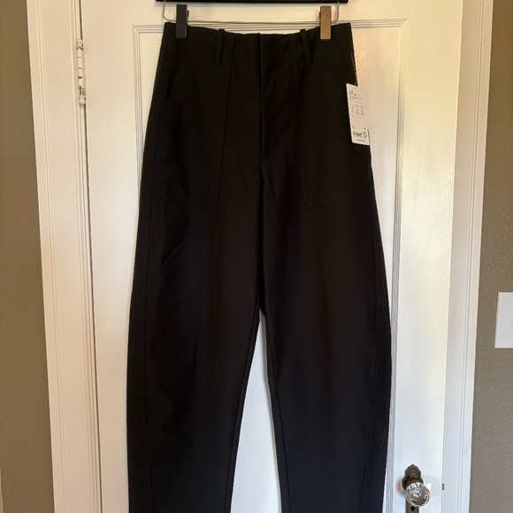 Athleta Skyline High Rise Barrel Leg Pant NWT size 12T - Picture 1 of 4